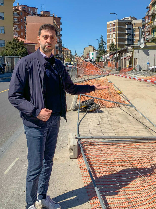 ANTONIO SALINARI: ''CANTIERE LUMACA IN VIA DELLE FORZE ARMATE''