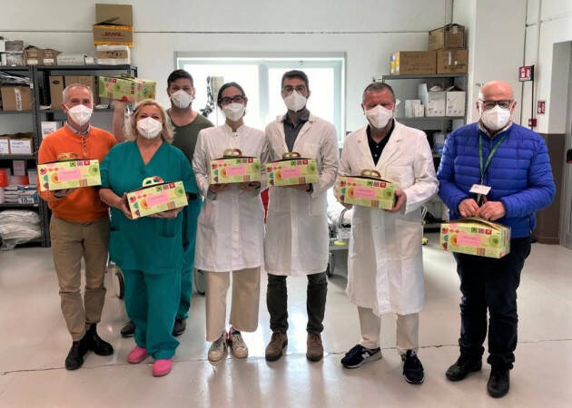 LE COLOMBE DI IGINIO MASSARI ARRIVANO AL CENTRO VACCINALE DI CREMONA