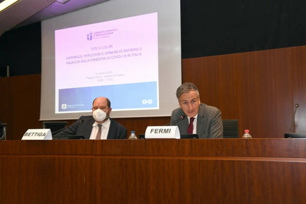 Imparare a cavalcare l’onda anomala: i giovani si raccontano tra fragilità e nuove opportunità, immaginando il loro futuro.
