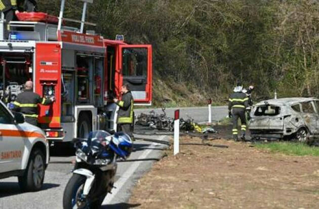 Schianto tra sei moto, 2 morti e 4 feriti gravi nel Bergamasco