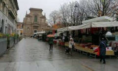 Bergamo: Il mercato settimanale del Sentierone anticipato a domenica 24 aprile