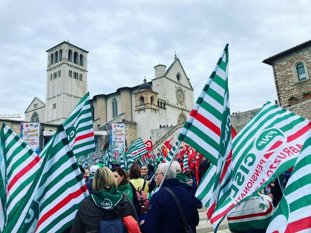 Primo Maggio,Cgil-Cisl-UIL  tornano in piazza ad Assisi . Lavoro e Pace  per l’ Ucraina