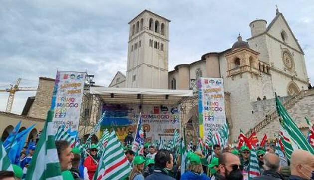 Primo Maggio,Cgil-Cisl-UIL  tornano in piazza ad Assisi . Lavoro e Pace  per l’ Ucraina