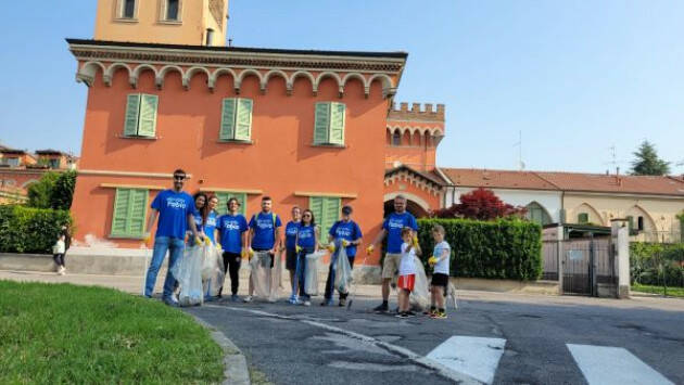 Crema Eco Azioni Bergamaschi impegnato a pulire la città con i giovani