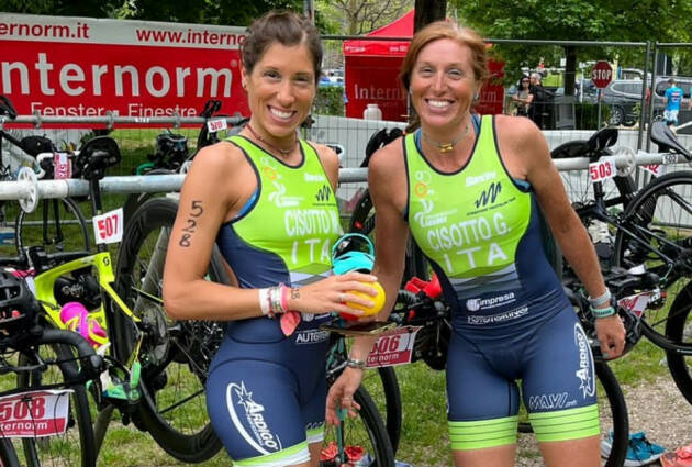 Gloria Cisotto al terzo posto nel Conero Triathlon Numana. 