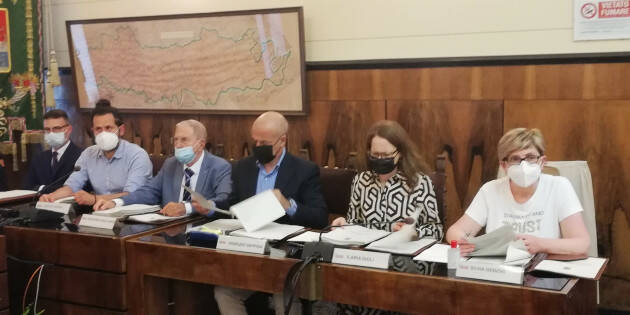 S voltosi il Consiglio Provinciale. Bollette energetiche e caro prezzi al centro del dibattito