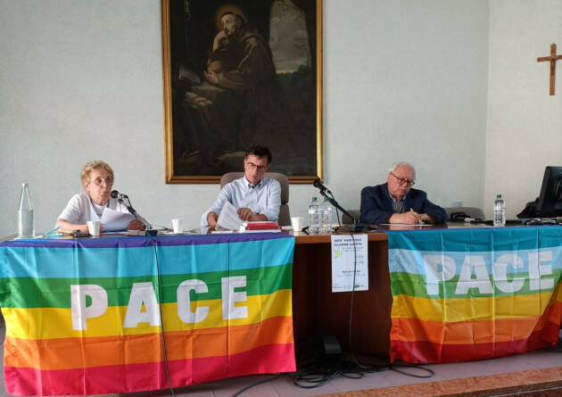 Cremona Partecipazione all'incontro 'Non esistono guerre giuste ecc.'