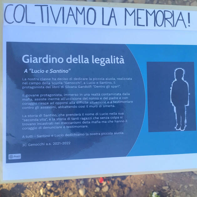 Piacenza: Scuola Calvino di via Stradella, tutti a piedi nel nome della biodiversità. Inaugurate le aiuole della legalità con Libera