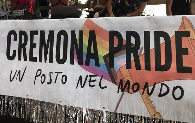 Primo CremonaPride '22. Più di 1500 cittadin3  per  ‘un posto nel mondo’ [video]