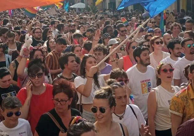 Polemiche Cremona Pride L.Burgazzi(PD) : provocazione sbagliata