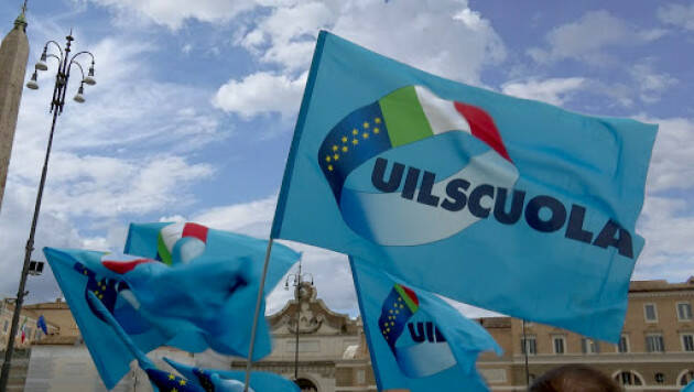 Scuola TURI (UIL) : PREFERIAMO FIRMARE CONTRATTI E NON PATTI