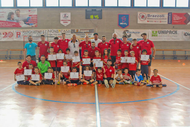 VIDEOTON CREMA - VIDI IN FESTA: CHE SPETTACOLO L’ISOLA DEL FUTSAL!