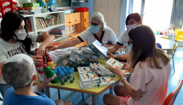 ASST Cremona TABLET, CARTA E COLORI PER TRASCORRERE IL TEMPO IN PEDIATRIA