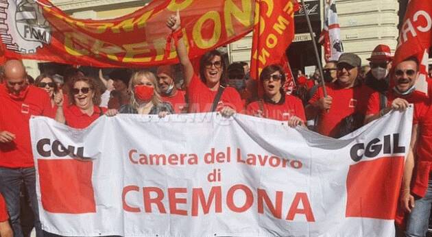 La Cgil di Cremona partecipa alla manifestazione del 18 giugno a Roma