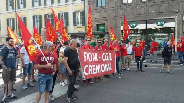 La Cgil di Cremona partecipa alla manifestazione del 18 giugno a Roma