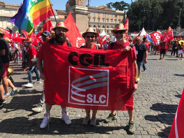 Elena Curci (sg Cgil Cremona) : siamo a Roma per la Pace , Lavoro e democrazia (Video)