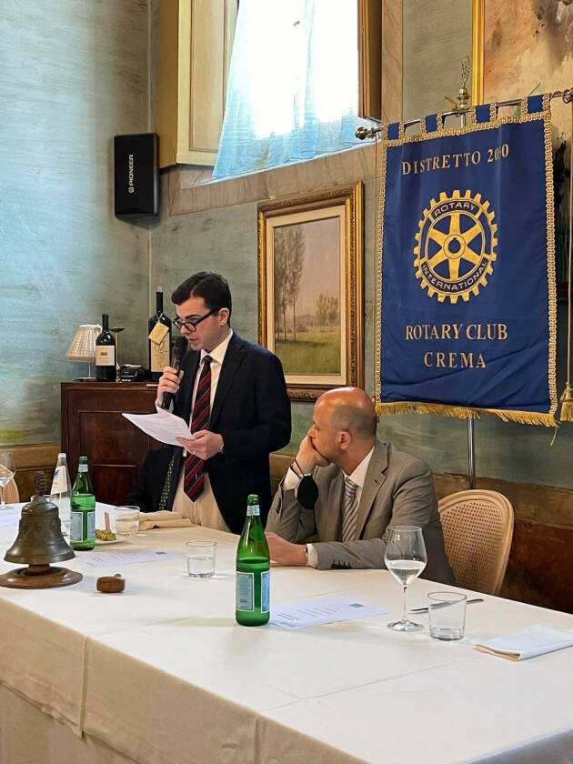 Scaramuzza al Rotary Club Crema, sul tema ''Il RYLA: una scuola di vita''..