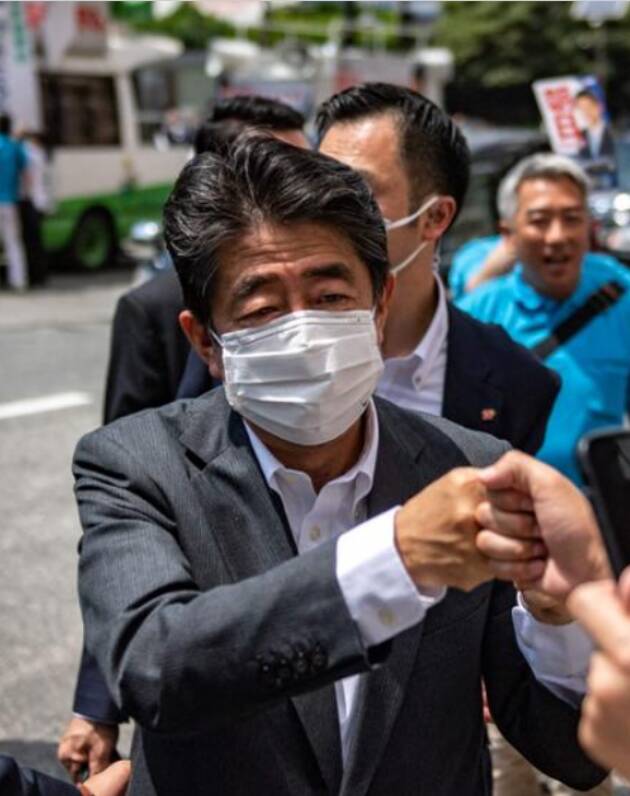 E' morto l’ex premier Giapponese Shinzo Abe, Colpito in un attentato