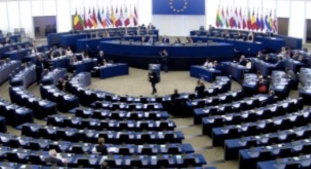 Il diritto all'aborto sia incluso nella Carta dei diritti fondamentali dell'Ue