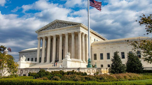 USA La Corte Suprema, massimo potere e minima legittimità | Domenico Maceri