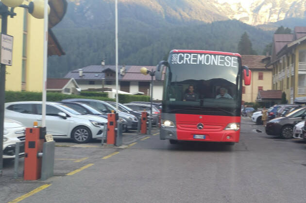 LA CREMONESE È ARRIVATA ALLE 19.50 A DIMARO FOLGARIDA, AL VIA IL RITIRO IN VAL DI SOLE