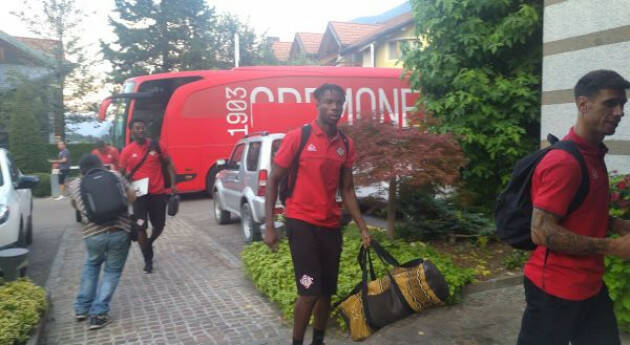 LA CREMONESE È ARRIVATA ALLE 19.50 A DIMARO FOLGARIDA, AL VIA IL RITIRO IN VAL DI SOLE