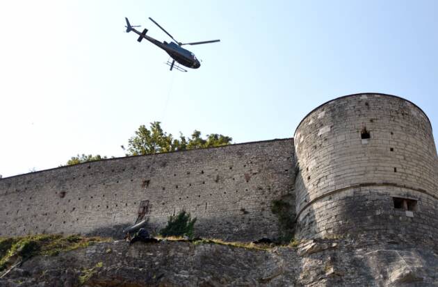 Brescia: protezione delle pareti rocciose della Strada del Soccorso del Castello