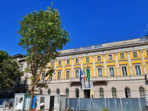 Bergamo: Piazza Matteotti, avanti con i lavori