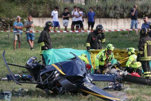 Elicottero cade in Valtellina: morto pilota, ferito 17enne