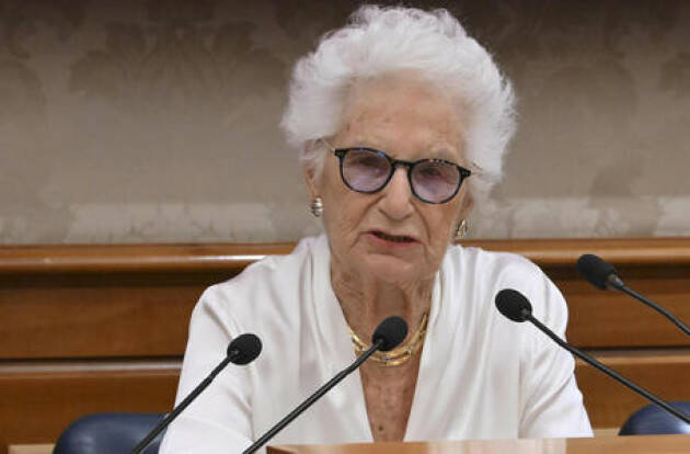 Liliana Segre: 'Meloni inizi a togliere la fiamma dal logo'