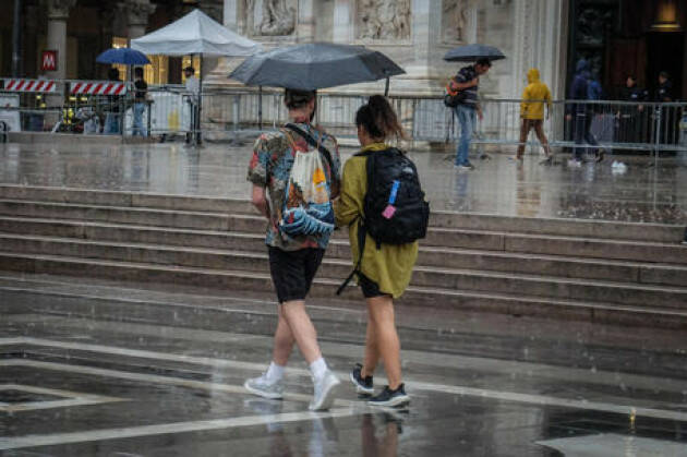 Maltempo, allerta meteo per temporali su Milano