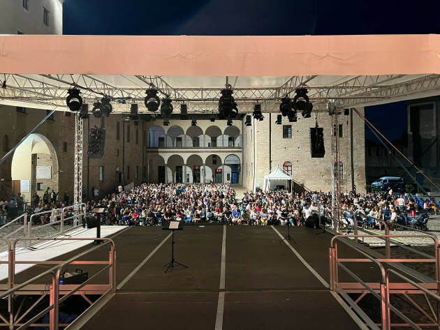 Sold out per Max Angioni a Palazzo Farnese - Festival Dal Mississippi al Po