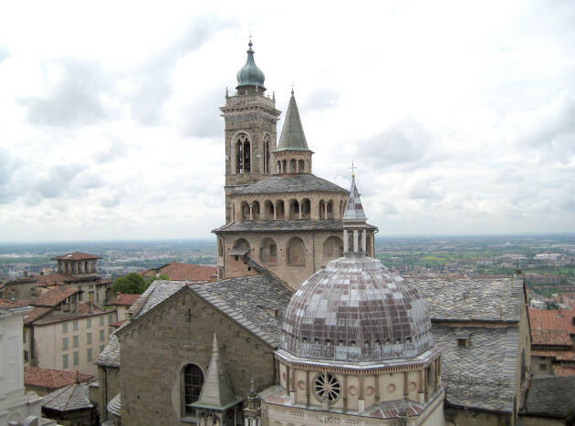 BERGAMO: Basilica di Santa Maria Maggiore, restauro delle facciate 