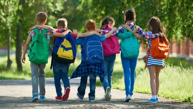 ASST CREMONA BAMBINI E ADOLESCENTI A SCUOLA QUANDO LO ZAINO 'PESA' SULLA SALUTE