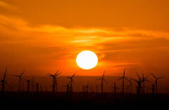 Energia, quali sono le differenze tra fonti rinnovabili e non rinnovabili?