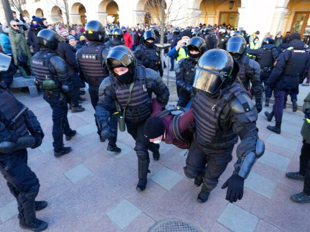 Tg24.Sky  Russia, proteste e arresti nelle città dopo discorso di Putin