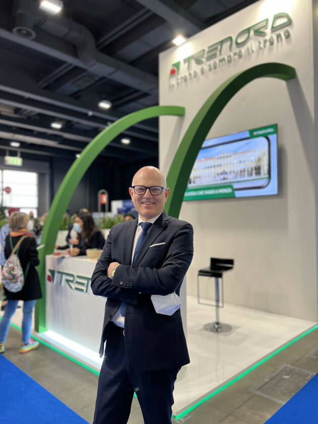 2022 7 MILIONI DI VIAGGIATORI IN TRENO  VERSO LE LOCALITÀ TURISTICHE LOMBARDE   