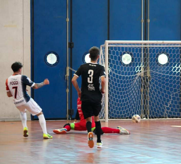 VIDEOTON CREMA - Real Five Rho 5-3