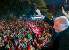 Lula a un soffio dalla vittoria, ma Bolsonaro lo porta al secondo turno