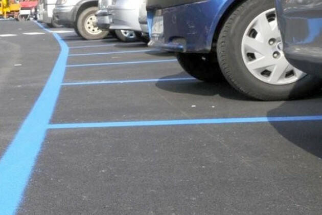 Gianluca Galimberti - Cremona  Sia chiaro. I parcheggi blu a raso non aumentano e non aumenteranno.