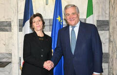 Il Ministro Tajani incontra la collega francese Colonna