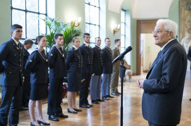 Mattarella consegna le decorazioni OMI