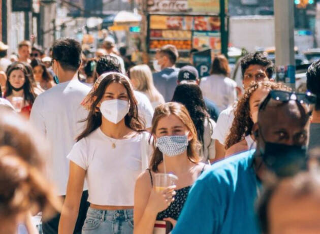 Siamo 8 miliardi: una sola umanità su un pianeta fragile
