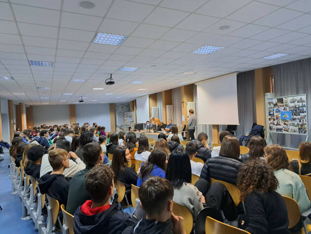 (CR) Un successo l’incontro con gli studenti  ‘Riconoscere e contrastare le disuguaglianze’