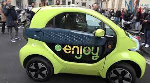 PRESENTATA A PALAZZO MARINO LA NUOVA FLOTTA ELETTRICA DEL CAR SHARING DI ENJOY