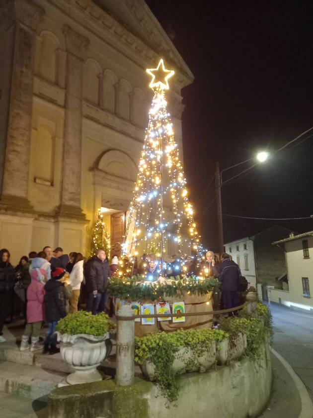 Accensione dell’albero di Natale a Gombito