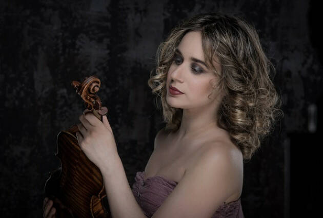 MDV ANNA TIFU E MUSICA ANTIQUA LATINA NELL’OMAGGIO AL GENIO DI STRADIVARI