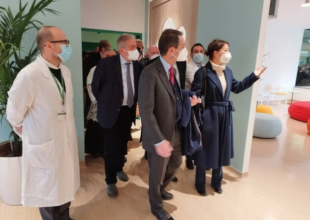 ASST CR OSPEDALE OGLIO PO FONTANA: INAUGURA ‘IL CIELO IN UNA STANZA’