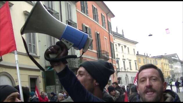 (CR) Cgil-UIL Sciopero 16/12/22 contro manovra Meloni tanti lavoratori al presidio [video]