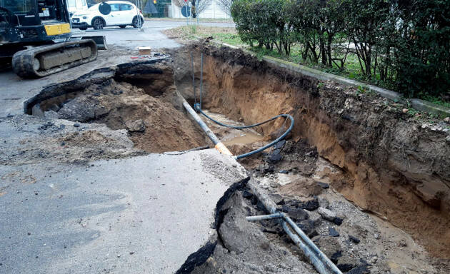 Cremona, Padania Acque : guasto alla rete idrica in via Loreto